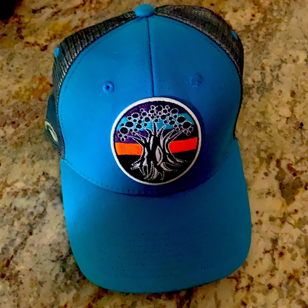 SnapBack trucker hat Pukka light blue very good condition